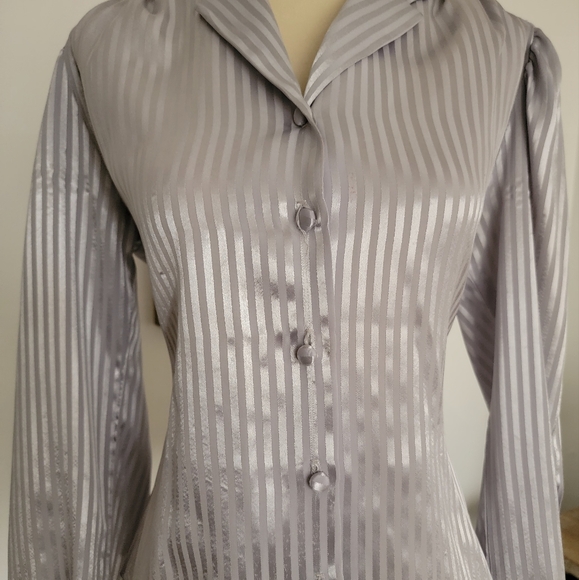 Vintage Blouse | Size S/M - Picture 2 of 9